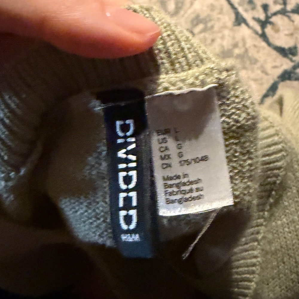 Divided H&M Women’s Sweater